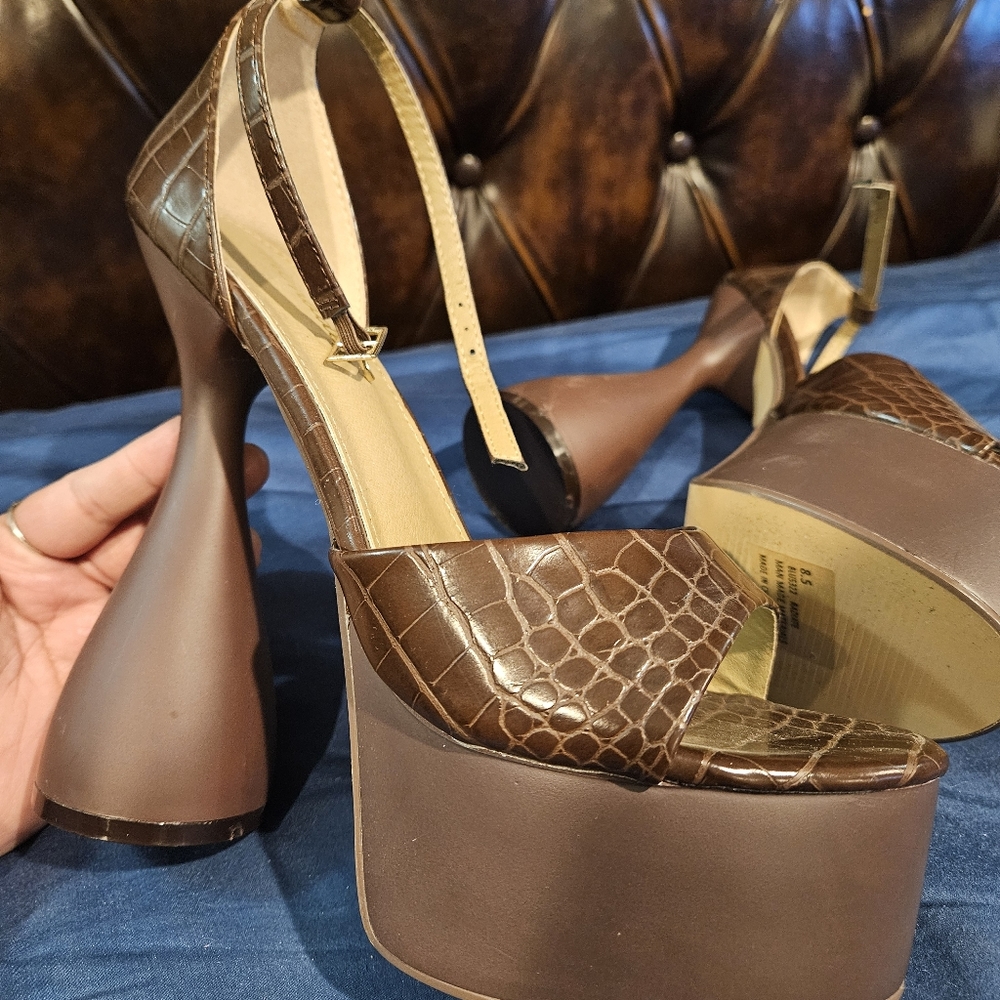 Platform heels - Picture 4 of 4
